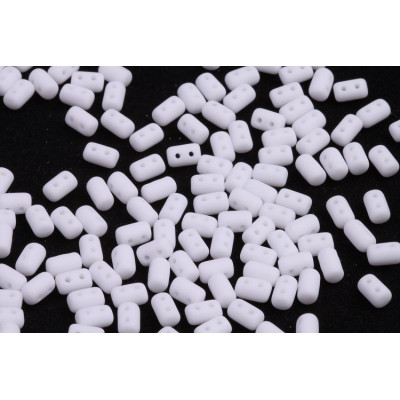 Matubo Rulla 3x5mm Opaque Chalkwhite Mat 03000/84110 | Czech Beads