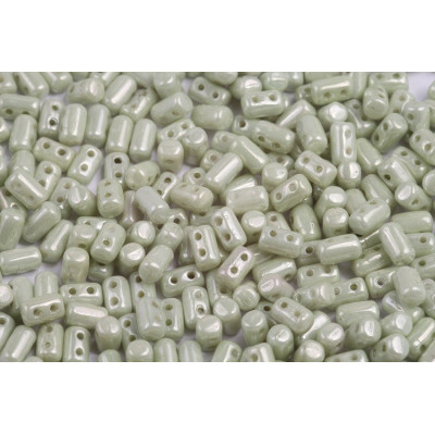 Matubo™ Rulla 3x5mm Chalk Light Green Luster 14457 | Czech Beads