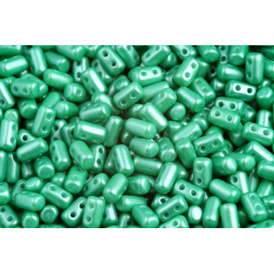 Matubo Rulla 3x5mm Pearl Shine Light Green 24010 | Czech Glass