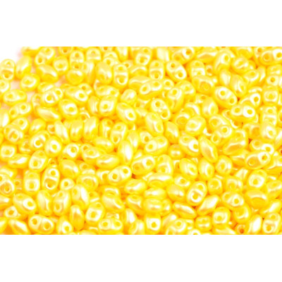 Matubo MiniDuo 2x4mm Pastel Jonquil 02010/25002 | Czech Glass