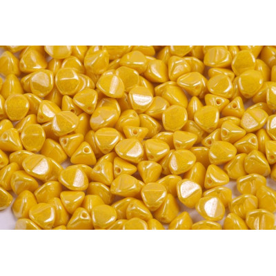 Czech Pinch Beads 7mm Limon White Luster 83120/14400 | Rutkovsky