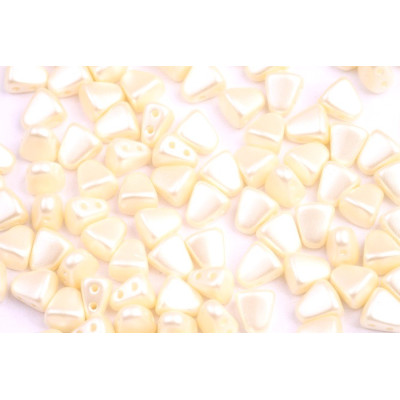 Matubo Nib-Bit Beads 6x5mm Pastel Light Cream 02010/25110