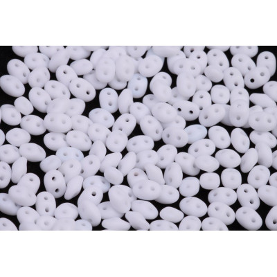 Matubo Superduo Chalk Matte White 03000/84110 | 2.5x5mm Czech Beads