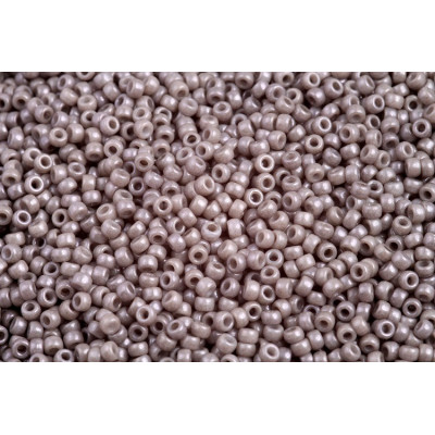 MATUBO ROUND 11/0  N. 11 CHALK JET LUSTER