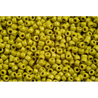 Matubo™ Round 8/0 Seed Beads Opaque Green 53410 | Czech Glass