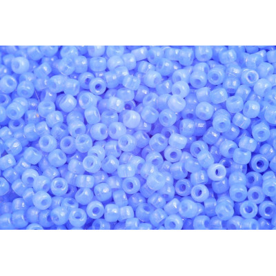 Matubo Round 8/0 Rocalla Checa Opal Blue 31010