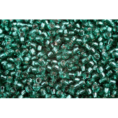 Matubo 8/0 Seed Beads Emerald Silver Lined 50720/81800 | Czech Glass