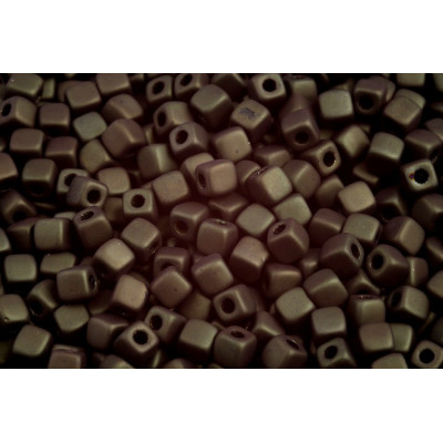 Cubix 4x4 mm N. 76 JET RED LUSTER MAT