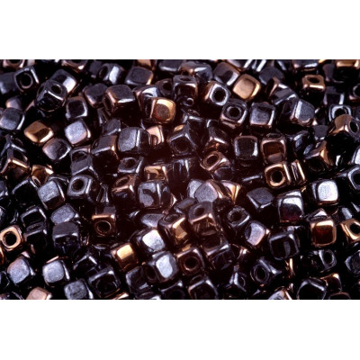 Cubix 4x4 mm N. 84 Black Opaque, Combi Luster