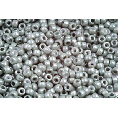 MATUBO ROUND 7/0  N. 97 CHALK GREEN LUSTER