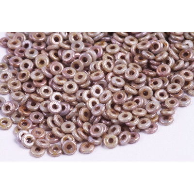 O-Bead 4 mm N. 29 Chalk White Blue Luster