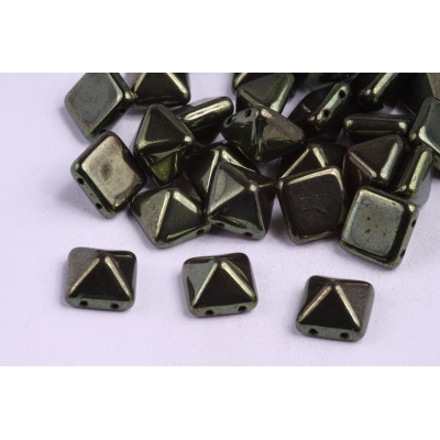 Pyramid Beads N. 38 JET RED LUSTER