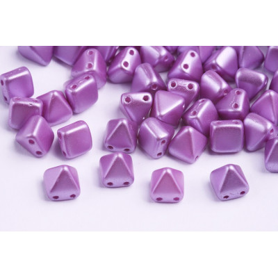 Pyramid Stud Beads 6x6mm N. 47 PASTEL LILA