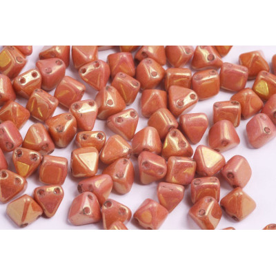 Pyramid Beads N. 101 WHITE ALABASTER RED LUSTER
