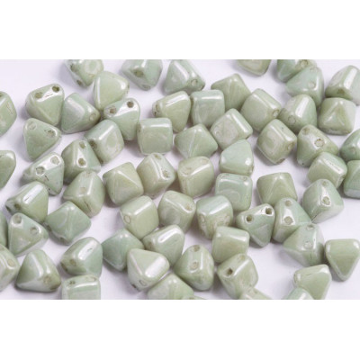 Pyramid Beads N. 106 WHITE ALABASTER LIGHT GREEN LUSTER