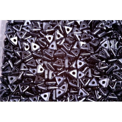 Tri Bead N. 21 Jet Hematite