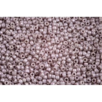 MATUBO ROUND 11/0 N. 49 CHALK JET LUSTER