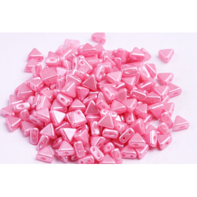 Khéops® par Puca® 6x6mm Pastel Pink 02010/25008 | Czech Glass