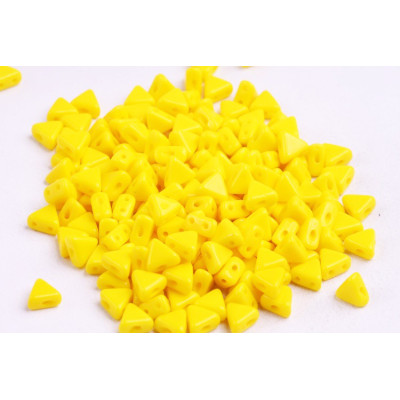 Khéops® par Puca® 2-Hole Triangle Opaque Jonquil 83120 | 5g