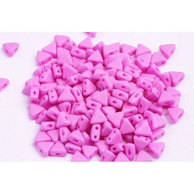 Khéops par Puca Opaque Fuchsia Silk Mat 02010/92624 | Czech Beads