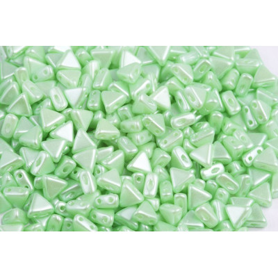 Khéops® par Puca® Pastel Light Peridot 02010/25023 | 6mm Beads
