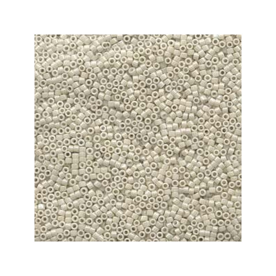 MIYUKI Delica 10/0 N. 241 OP ALABASTER LUSTER