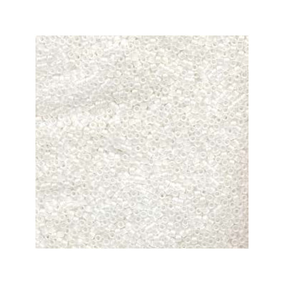 MIYUKI Delica 10/0 N. 259 MATTE CRYSTAL AB