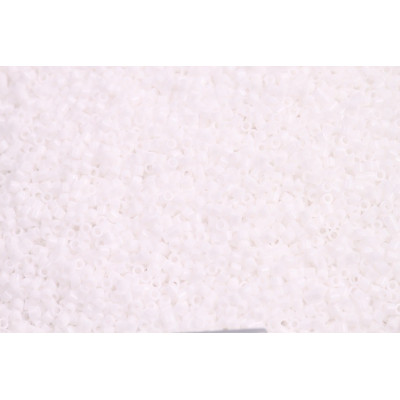 MIYUKI Delica 15/0 N. 348 OPAQUE CHALK WHITE