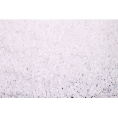 MIYUKI Delica 15/0 N. 363 MATTE CRYSTAL AB