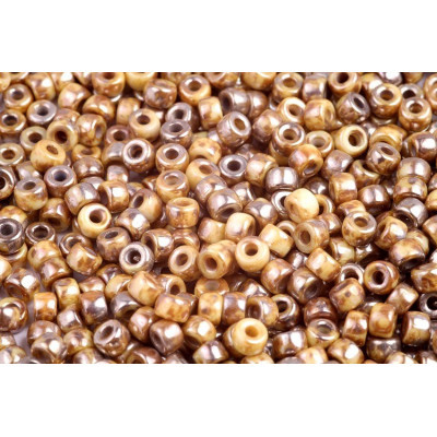 Matubo™ Round 6/0 Chalk Rembrandt 03000/43500 | Czech Glass Beads
