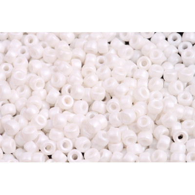Matubo™ Round 6/0 Pearl Shine White 02010/24001 | Czech Glass Beads