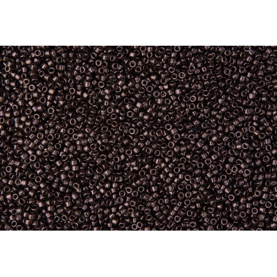 Matubo™ Seed Beads 10/0 Vega on Jet 23980-15726 | Glass Beads