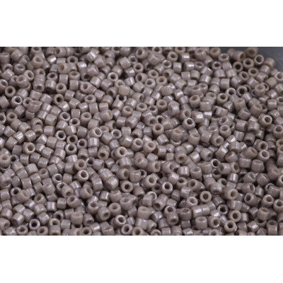 Matubo Seed Beads 10/0 Chalk Jet Luster 14449 | Czech Glass