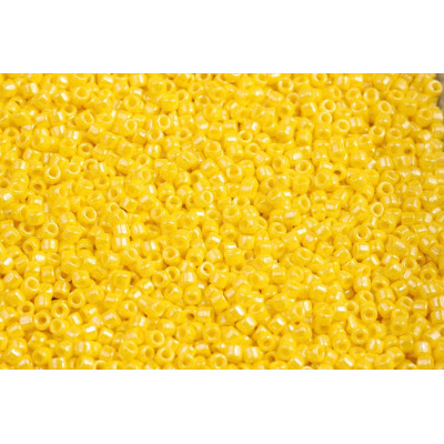 Matubo™ Seed Beads 10/0 Limon Yellow Luster 83120-14400 | Glass