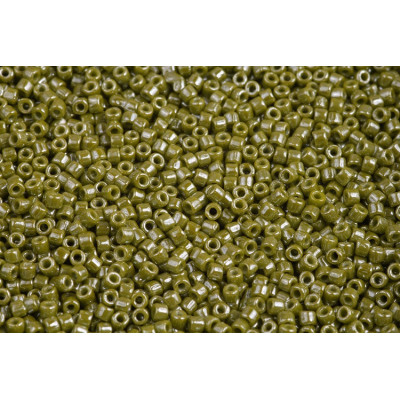 Matubo™ Seed Beads 10/0 Opaque Green White Luster 53410 | Czech Glass