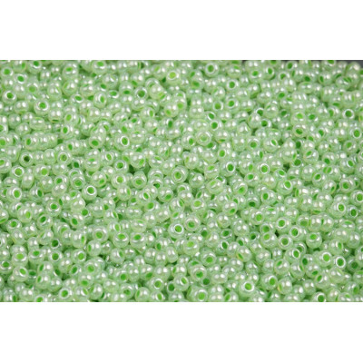 Czech Seed Beads 10/0 Opaque Green Rainbow 37156 | Preciosa Glass