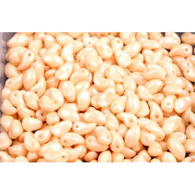 Lily Petal Beads 4x6 mm N. 1619 WHITE ALABASTER LIGHT BEIGE OPAQUE