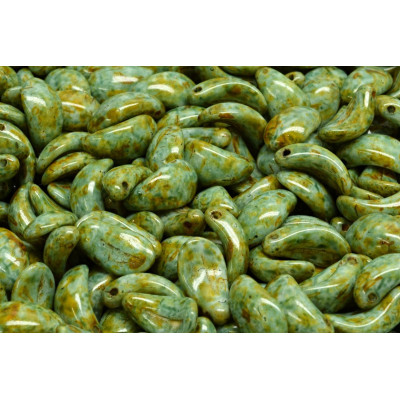 Curved petal beads N. 1709 OPAQUA GREEN SPOTTED
