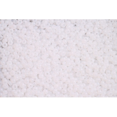 Preciosa 10/0 Seed Beads White Alabaster 02090 | Czech Glass