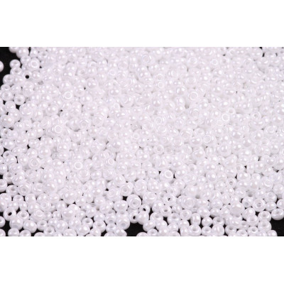 PRECIOSA Seed beads 10/0 N. 373 White