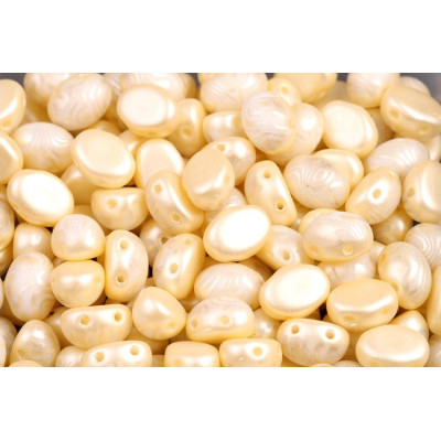 Preciosa Candy™ Oval N. 45 Alabaster Pastel Cream LASER 2