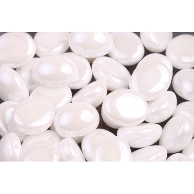 Preciosa Candy™ Oval 10x12 N. 81 Opaque White Alabaster, Snow White Iris Sfinx