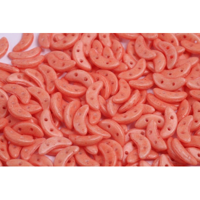 Czech Mates Crescent N. 99 Opaque Rose Quartz 