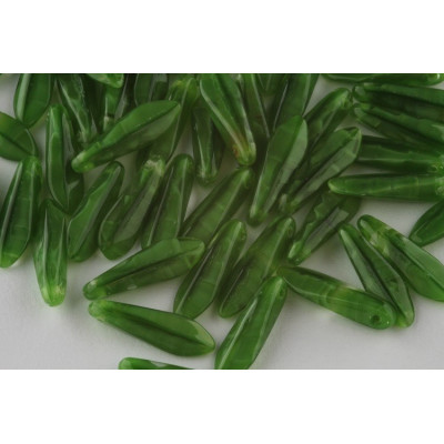 Dagger beads 5x16 mm N. 276 Green