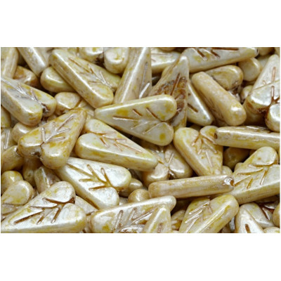 Heart Leaf beads 16x11mm N. 3502 OPAQUE IVORY SPOTTED