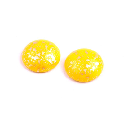 18mm Yellow Luster Cabochon Beads 83120-94401 | Czech Glass