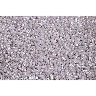 MIYUKI Delica 15/0 N. D8 Opaque Ghost Grey Luster