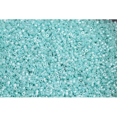 MIYUKI Delica 15/0 N. D6 Opaque Sea Opal Luster