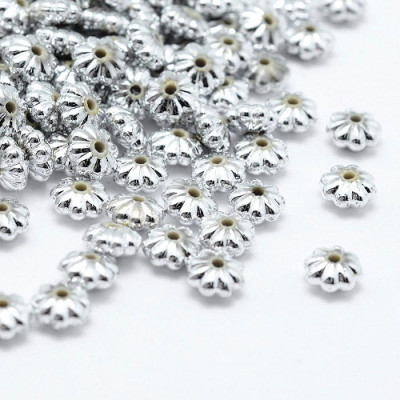 Plastové korálky 151 (6x3mm)