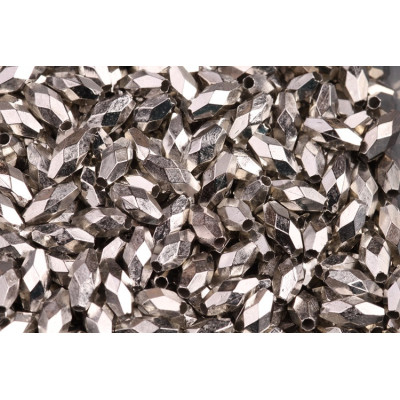 Plastové korálky 548 (8x4mm)